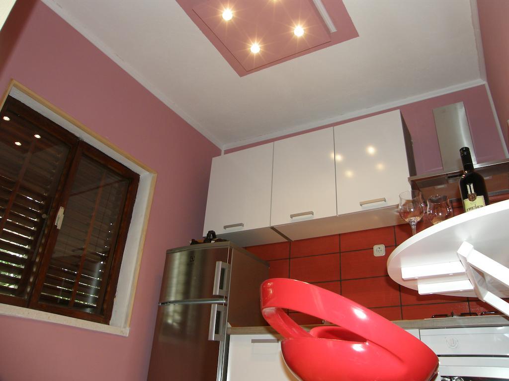 Apartments Cebalo - Ekonomija Korcula Town Room photo